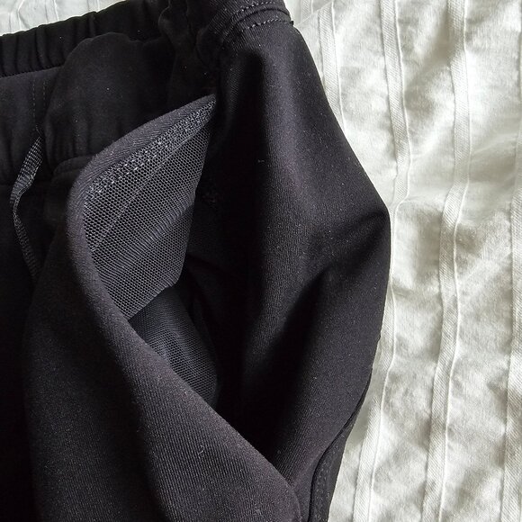 Aritzia The Constant Helena Pant - Black - Refer to Description for Sizing - Picture 4 of 10
